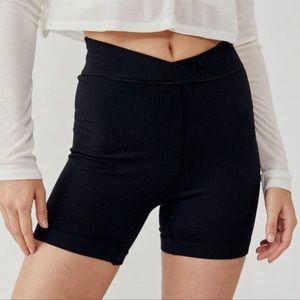 NEW FP Movement by Free People Free Throw Short Biker in Black Size Large NWT
